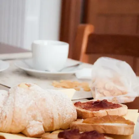 A Casa Di Amici فندق مبيت وإفطار