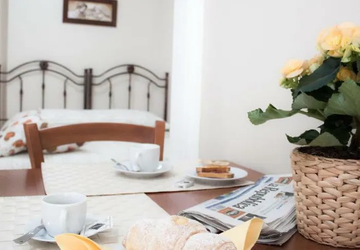 A Casa Di Amici Bed & Breakfast 3*