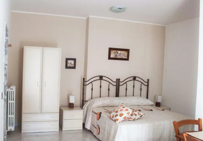 Bed & Breakfast A Casa Di Amici Toritto
